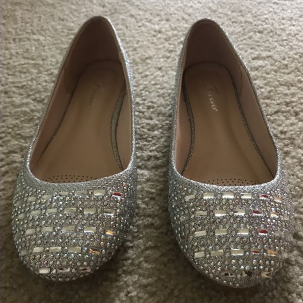 Silver flats